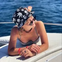 Live sex webcam photo for SerenaBezout #276204823