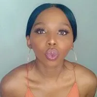 Live sex webcam photo for Sexxybella27