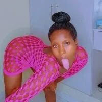 Live sex webcam photo for Sexyloise_ #277280027