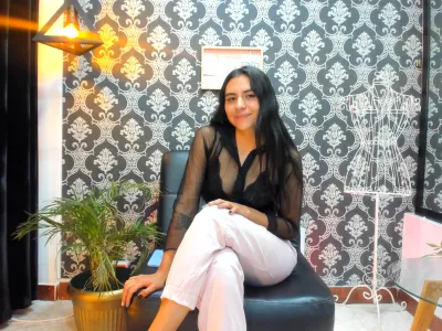 Live sex webcam photo for Sheryl_Blaire_ #275493257