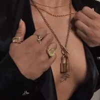 Live sex webcam photo for ShevonRi #276466182