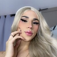 Live sex webcam photo for SiennaSofia01 #277900650