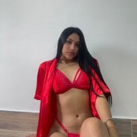 Live sex webcam photo for SophieButler2 #277186164