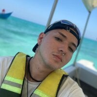 Live sex webcam photo for Steven_My19 #276658223