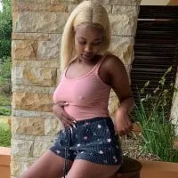 Live sex webcam photo for Sugababiiie #277894251