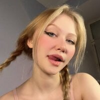 Live sex webcam photo for SunnyKittyf #277145250