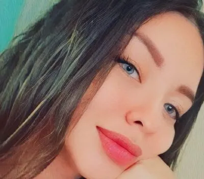 Live sex webcam photo for SweetBella23 #275717299