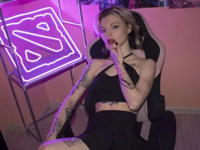 Live sex webcam photo for Sweet_Berries18 #275521633