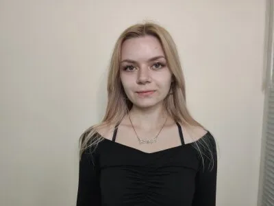 Live sex webcam photo for TiffanyFordd #275517474