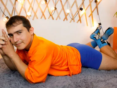 Live sex webcam photo for Tom_sweet #275544470