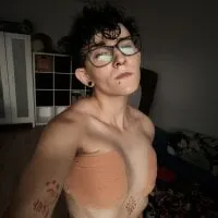 Live sex webcam photo for TransFemToMale #277496407