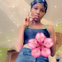 Live sex webcam photo for Ummih_1 #277447470