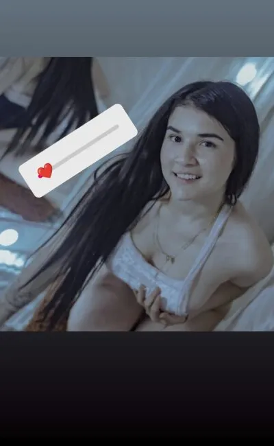 Live sex webcam photo for Urcuteprinces21 #275683812