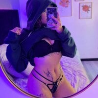 Live sex webcam photo for Valebunnyuwu #278010375