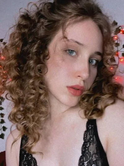 Live sex webcam photo for ValeriFell #275674647