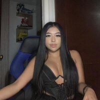 Live sex webcam photo for ValerySiren #275936358