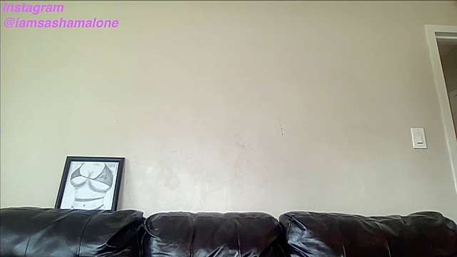 Live sex webcam photo for Vixen_Sasha #273216853