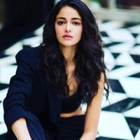 Live sex webcam photo for WeeklyStrip8 #276554200