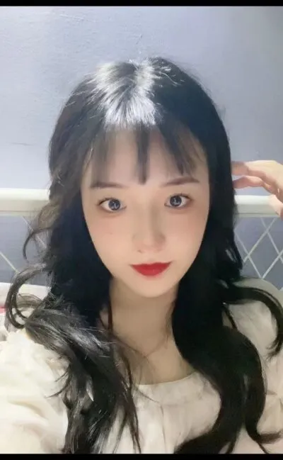 Live sex webcam photo for Xoil-CC #275606371