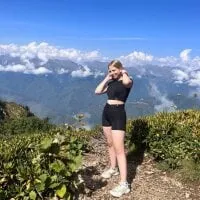 Live sex webcam photo for YiniSeen #277600724