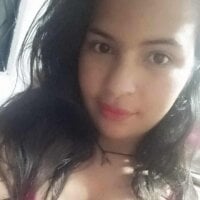 Live sex webcam photo for Yuli-yei #277315831