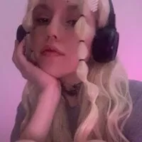 Live sex webcam photo for _SweetMolly #277607697