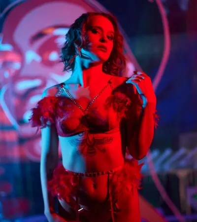 Live sex webcam photo for _missuniverse_ #275509820