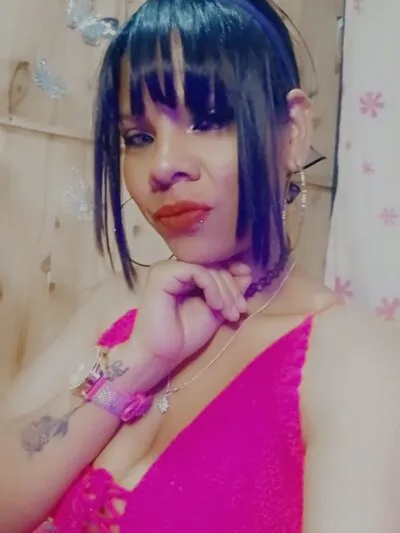 Live sex webcam photo for alexiaduran #275678302