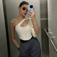 Live sex webcam photo for alice_brix #275933737