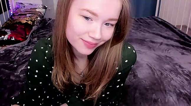 Live sex webcam photo for alicecherryll #273217497