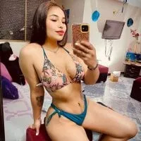 Live sex webcam photo for alicia_rouusel