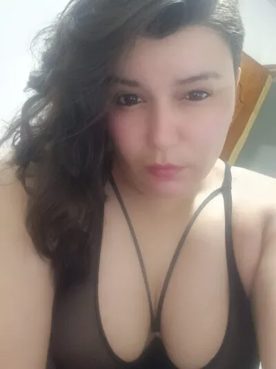 Live sex webcam photo for aline_flowers #275430462