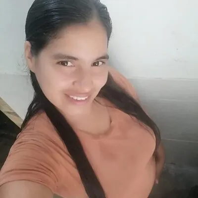 Live sex webcam photo for analucia_01 #275521428