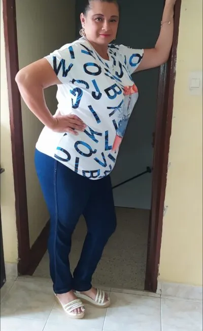 Live sex webcam photo for anastasia_jones15 #275680358
