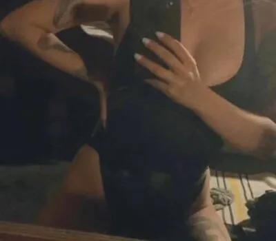 Live sex webcam photo for ariabella_x #275584909