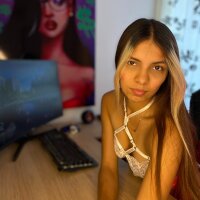 Live sex webcam photo for ariasexy1 #275849724