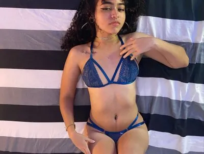 Live sex webcam photo for atenea_hot_xxx #275523491