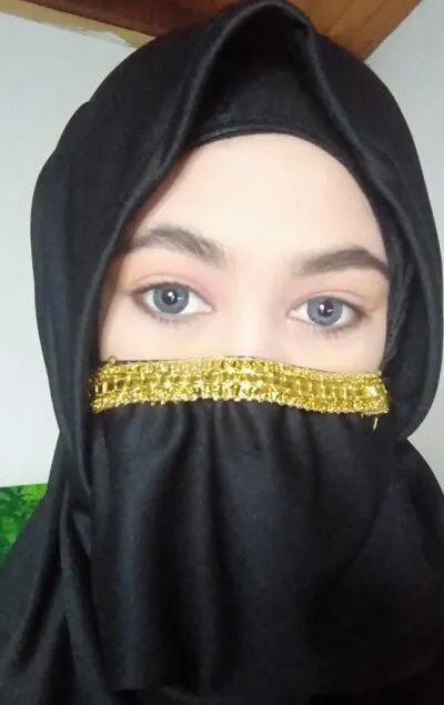 Live sex webcam photo for azahara_hadids #275592875