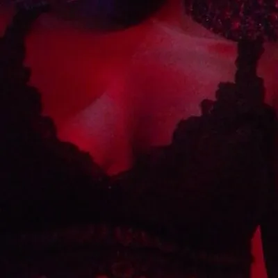 Live sex webcam photo for bigclit-slutk #275738852