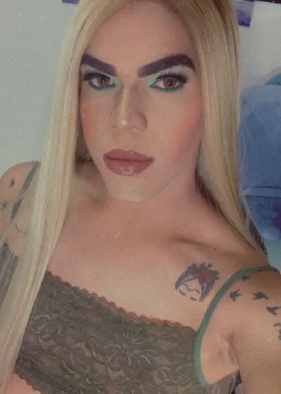 Live sex webcam photo for blonde_hotts #275457117