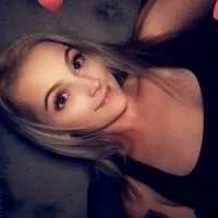 Live sex webcam photo for blondebarbieee #277069673