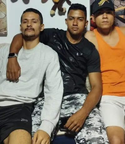 Live sex webcam photo for boys_bii #275650490