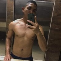 Live sex webcam photo for brandon_tayler #277948605