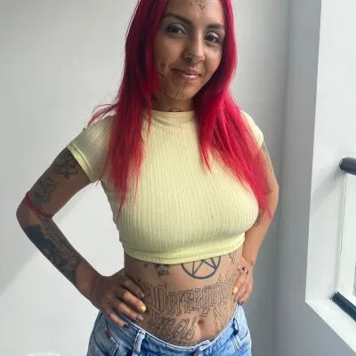 Live sex webcam photo for catharvey #275478825