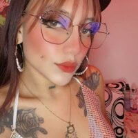 Live sex webcam photo for chleo_kitty1 #276707305