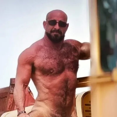 Live sex webcam photo for cjacques954 #275603072