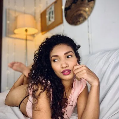 Live sex webcam photo for curly_ebony #275657930