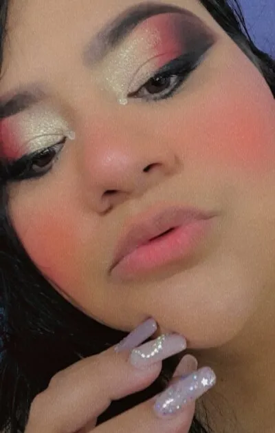 Live sex webcam photo for curvy_moommy_ #275686305