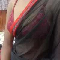 Live sex webcam photo for desi_couple2 #277300245