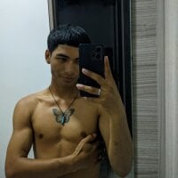 Live sex webcam photo for devon_18 #276767696